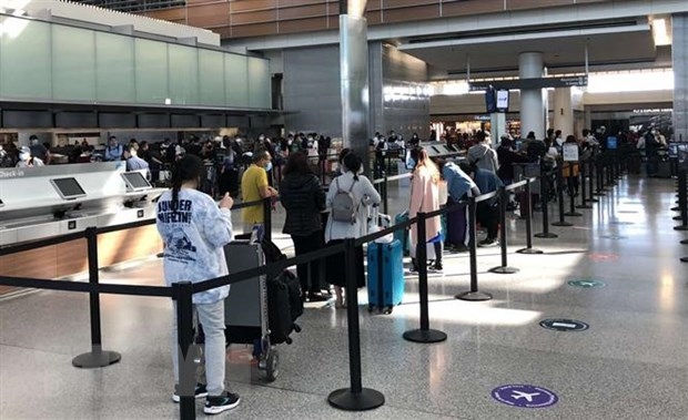 More than 350 Vietnamese citizens safely repatriated home from UK
